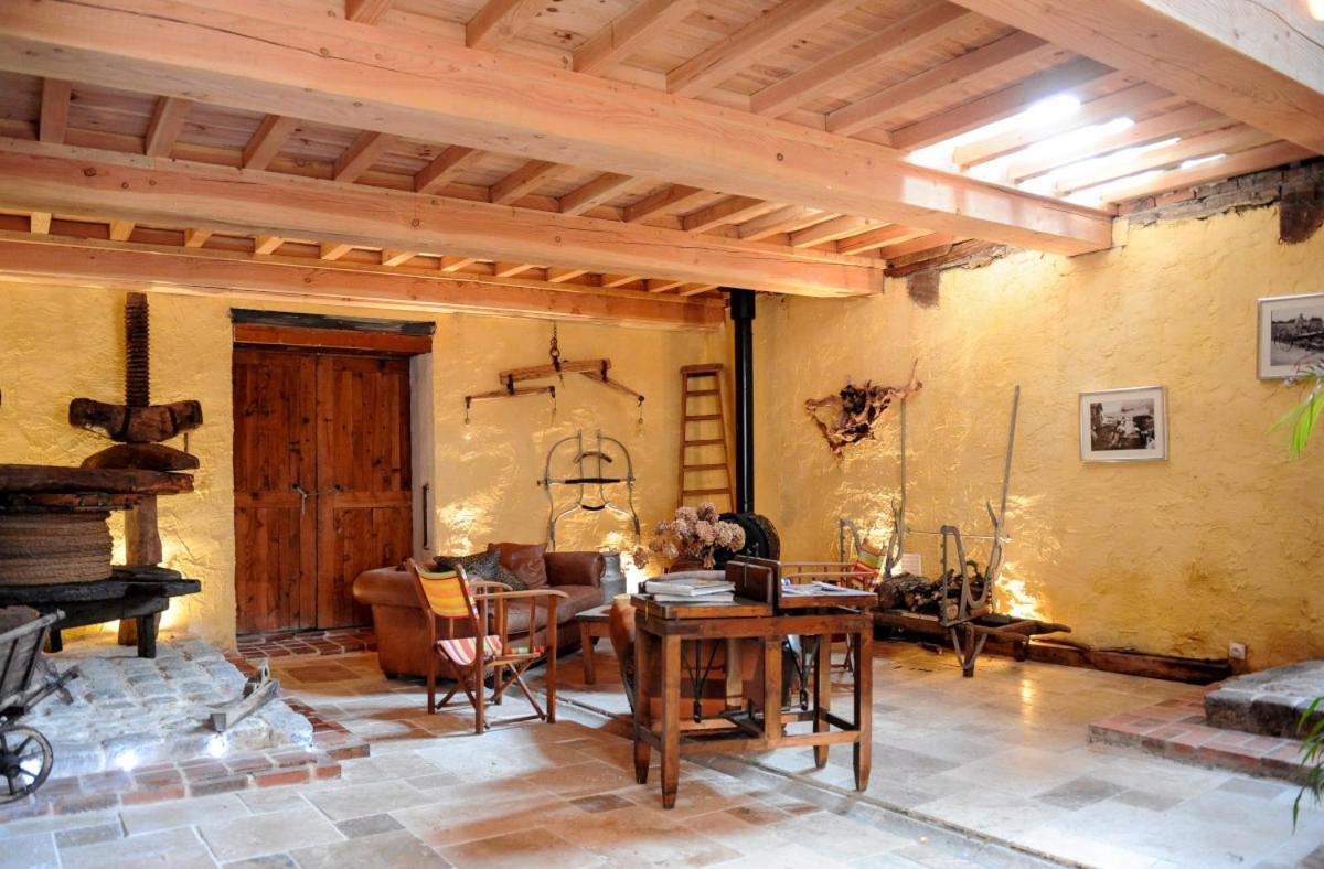 Le Moulin De Chamambard Hotel Saint-Denis-les-Bourg Bagian luar foto