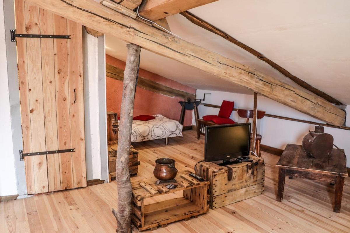 Le Moulin De Chamambard Hotel Saint-Denis-les-Bourg Bagian luar foto